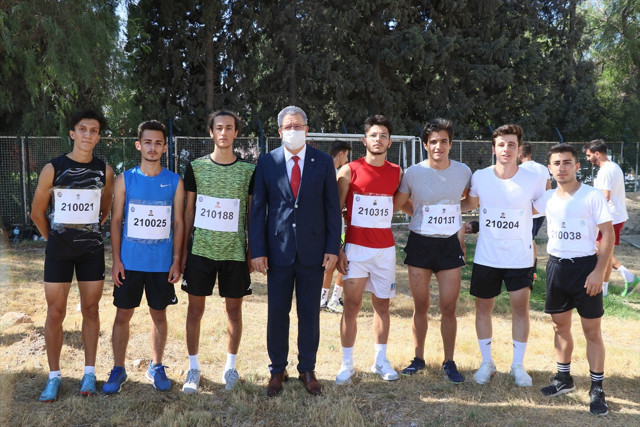 Ege Üniversitesi rektöründen yüz yüze eğitim öncesi gençlere aşı çağrısı - Resim: 0