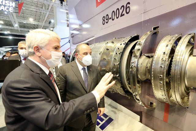 Bakan Varank IDEF'te tanıtılan ilk yerli ve milli işlemci 'Çakıl'ı değerlendirdi - Resim: 1