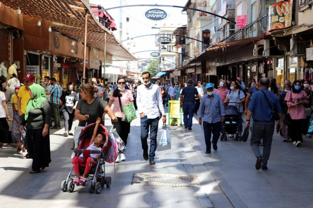 Vaka sayıları Gaziantep'te 20 günde iki kattan fazla arttı cadde ve meydanlar hayli yoğun - Resim: 2