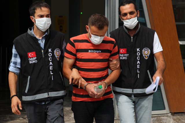 Kocaeli'de kuyumcu soyan şahıs İstanbul'da yakalandı - Resim: 0