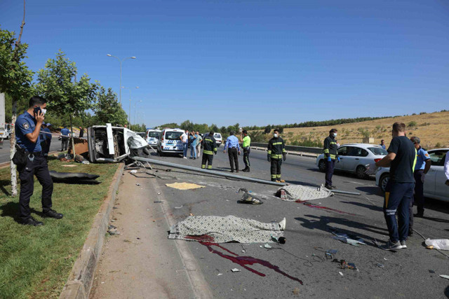 O model yine ortadan ikiye bölündü! Gaziantep'teki kazada 2 kişi öldü 2 kişi yaralandı - Resim: 3
