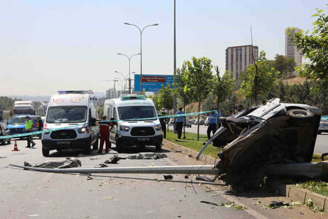 O model yine ortadan ikiye bölündü! Gaziantep'teki kazada 2 kişi öldü 2 kişi yaralandı - Resim: 2