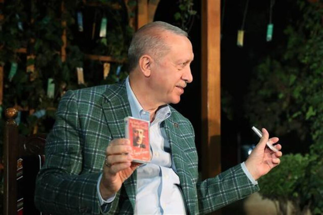 Cumhurbaşkanı Erdoğan, Kahramanmaraş'ta gençlerle şiir gecesinde buluştu - Resim: 1