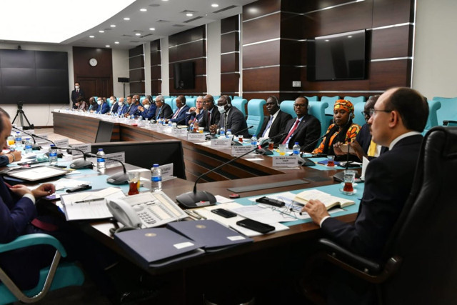 Bakan Mehmet Muş, Afrika ülkelerinin Ankara büyükelçileriyle bir araya geldi - Resim: 0