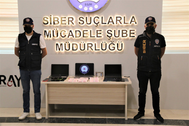 22 ilde eş zamanlı düğmeye basıldı! Bahis dolandırıcılarına operasyon - Resim: 0