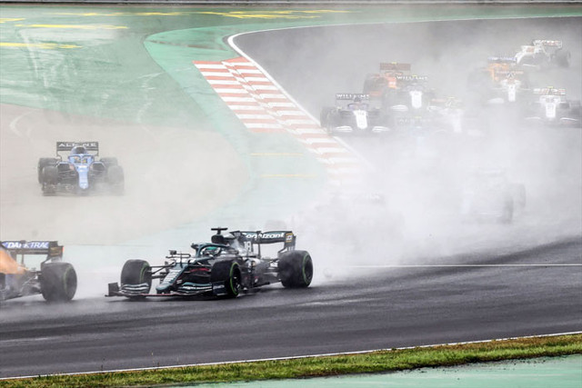 Formula 1 Türkiye Grand Prix'sinde kazanan Valtteri Bottas oldu liderlik el değiştirdi - Resim: 1