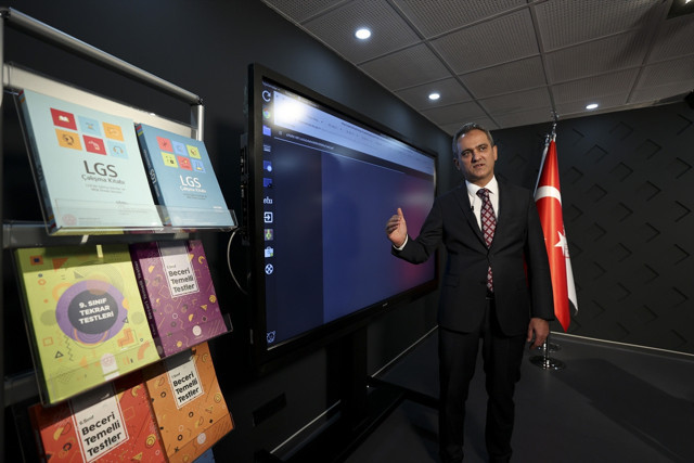 Mahmut Özer müjdeyi verdi! Kasım ayından itibaren artık tüm sınıflara ücretsiz! - Resim: 0