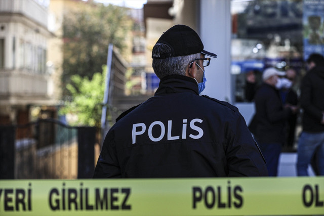 Ankara'da emekli astsubay dehşet saçtı! Eşini silahla öldürüp intihar etti - Resim: 0