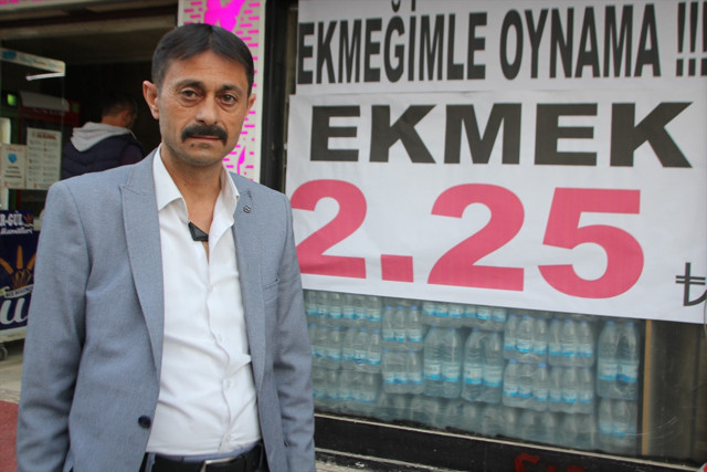 Antalya'da zam yapan meslektaşlarına kızan fırıncı ekmeği 2,25 liradan satışa sundu - Resim: 0