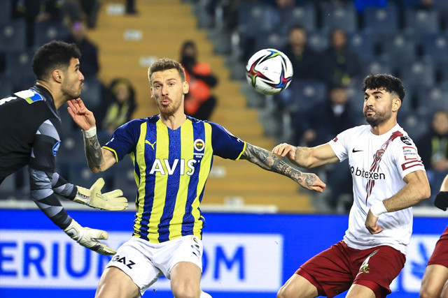 Fenerbahçe konuk ettiği Hatayspor'u Serdar Dursun'un penaltılarıyla 2-0 mağlup etti - Resim: 0