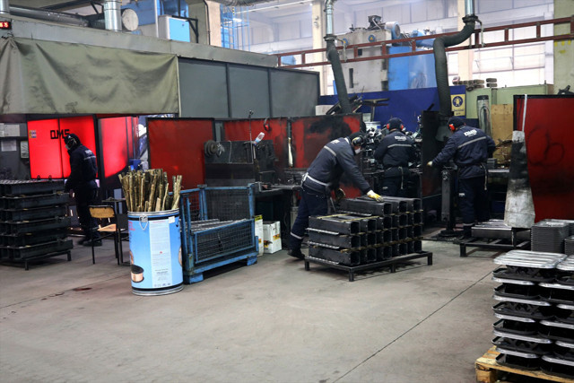 Fakirlikten okuyamadı çırak olarak başladığı iş yerinin patronu oldu 105 kişiye istihdam sağladı - Resim: 0