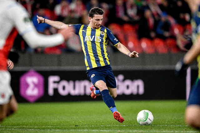 Slavia Prag deplasmanında da kaybeden Fenerbahçe'den Avrupa'ya veda - Resim: 0