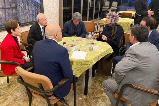 Diyarbakır annelerinden Kemal Kılıçdaroğlu'na tepki: CHP kumpas kurdu - Resim: 0