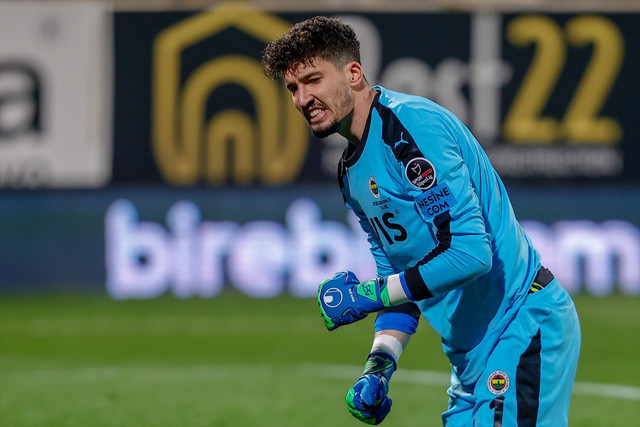 Fenerbahçe gol sağanağının yaşandığı maçta Alanyaspor'u 5-2 mağlup etti - Resim: 0