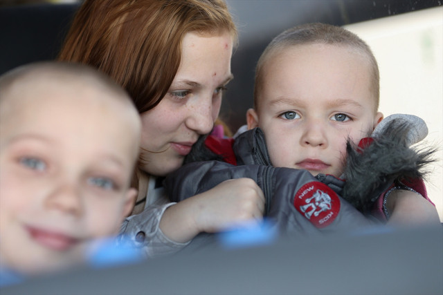 Savaşın yetim bıraktığı çocuklara Türkiye yardım eli uzattı - Resim: 0
