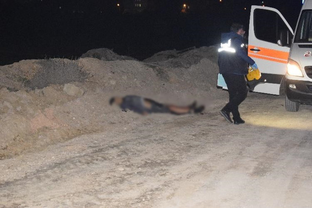 Malatya'da kıyafetleri parçalanmış halde ölü bulundu! - Resim: 1