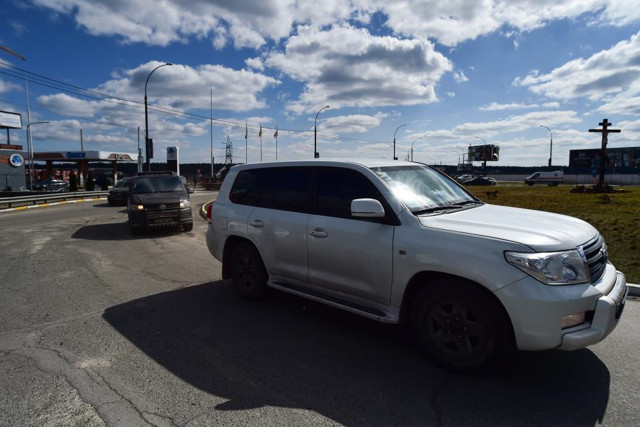 Ukrayna Başkanı Zelenskiy Rusların çekildiği kentleri ziyaret etti - Resim: 0