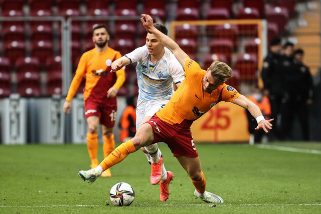 Barış için oynadılar! Galatasaray dostluk maçında Dinamo Kiev'e kaybetti - Resim: 0