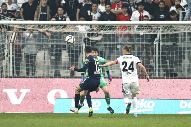 Beşiktaş konuk ettiği Kasımpaşa'ya farklı kaybetti - Resim: 0