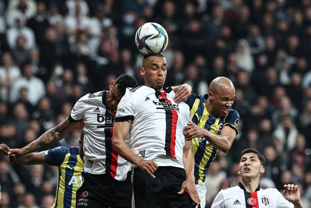 Sezonun son derbisinde Beşiktaş ile Fenerbahçe berabere kaldı - Resim: 1