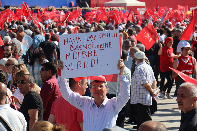 CHP'nin Maltepe'deki 'Milletin Sesi' mitingi! Kılıçdaroğlu: Umutsuzluğa kapılmayın, haramilerin saltanatı yıkılıyor - Resim: 2