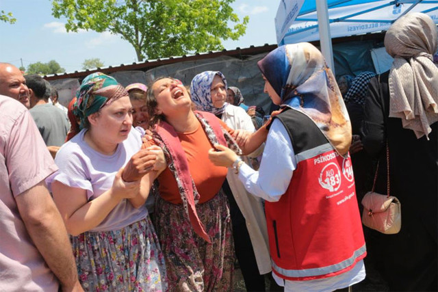 Şehit Uzman Çavuş Ercan Özcan gözyaşları ile toprağa verildi - Resim: 0