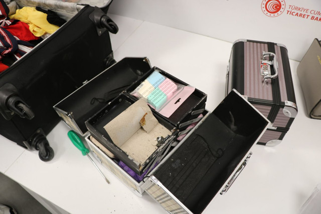 İstanbul Havalimanı'nda büyük operasyon: 36 kg kokain yakalandı - Resim: 1