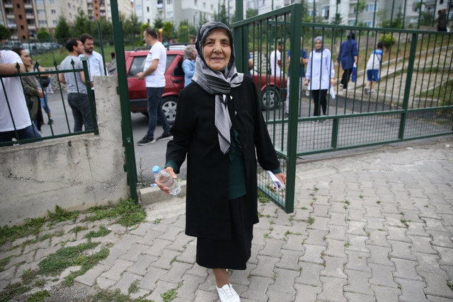 Okumanın yaşı başı yok! 84 yaşında YKS'ye girdi - Resim: 2