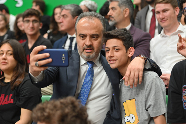 Bursa Büyükşehir 250 bin öğrenciye ulaştı spor coşkusu - Resim: 3