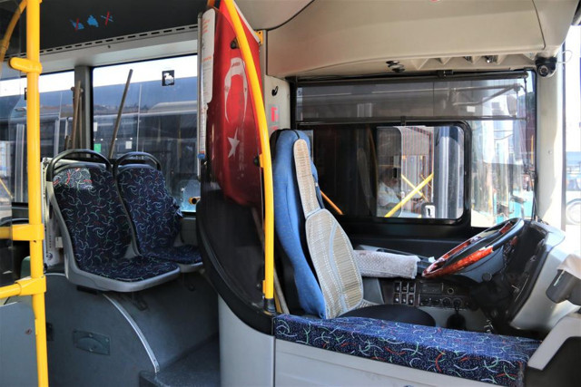 Antalya’da toplu taşıma araçları şoförsüz kaldı! 12 ay iş garantili 7 bin TL maaş - Resim: 0