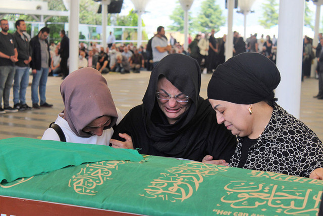 Ankara'da selde boğulan 21 yaşındaki Busenur Doğanay'ın cenazesinde ortaya çıkan dram - Resim: 1