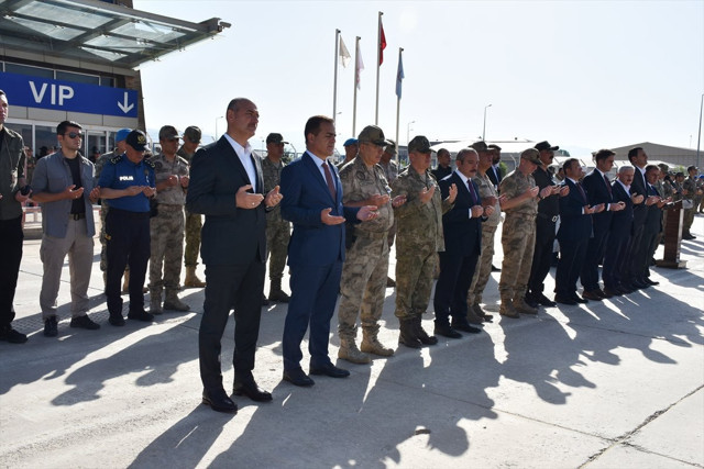 Pençe-Yıldırım Şehidi Remzi Nişan'ın naaşı memleketi Mersin'e uğurlandı - Resim: 0