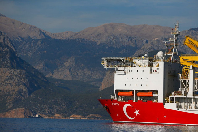 Emekli Yunan Amiral Fenekos: Türkiye'ye karşı hazır olmalıyız - Resim: 0