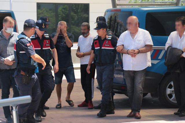 MİT oyunu oynayarak jandarmayı kandırmaya çalışmışlardı! Sahte MİT’çilerin 4'ü tutuklandı - Resim: 3