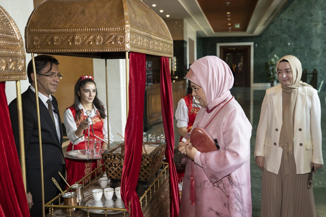 Emine Erdoğan, kadın büyükelçi ve büyükelçi eşleriyle buluştu - Resim: 3