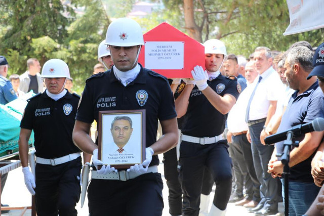 Kahramanmaraş'ta aile katliamı! Anne, baba ve 2 kardeşini öldürüp intihar etti - Resim: 3