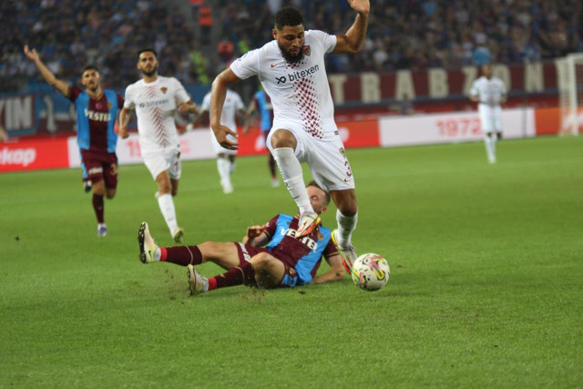 Fırtına tek attı 3 aldı! Trabzonpor Abdulkadir Ömür'ün muhteşem golüyle Hatayspor'u mağlup etti - Resim: 3