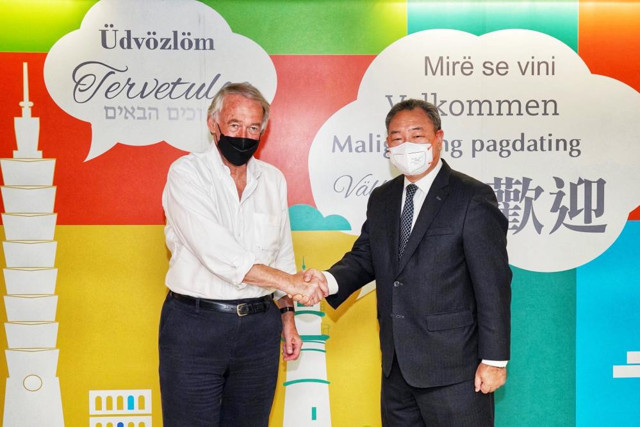 ABD'den Çin ile gerilimi artıracak adım: Tatbikatlar devam ederken Tayvan'a flaş ziyaret - Resim: 1