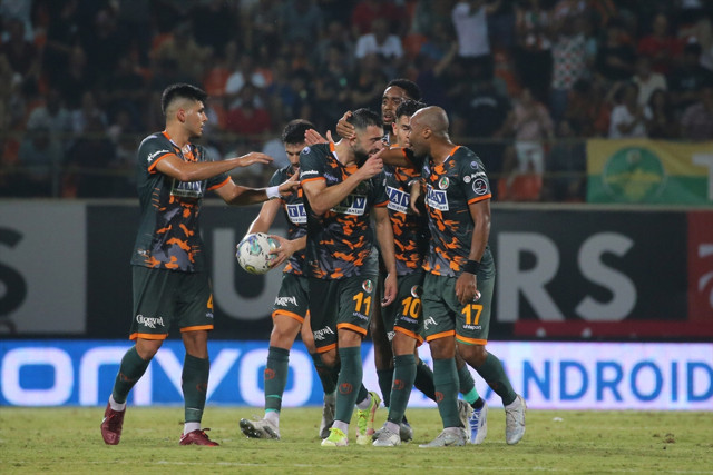 Kartal Alanya'da ağır yaralı! Alanyaspor geriden gelip Beşiktaş'ı 1 puana razı etti - Resim: 1