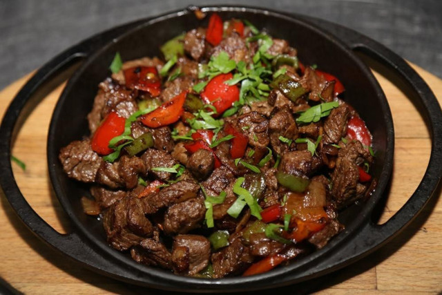 Mangal tadında kavurma yapmak bu yöntemle zor değil! İşte mangal tadında et kavurma tarifi - Resim: 1