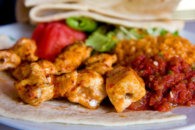 Kebapçılar bile elinizi öpecek! Beğeni rekoru kıran tavuk şiş tarifine bayılacaksınız - Resim: 1