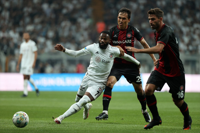 Beşiktaş Fatih Karagümrük engeleni rahat geçti, farklı kazandı! - Resim: 1