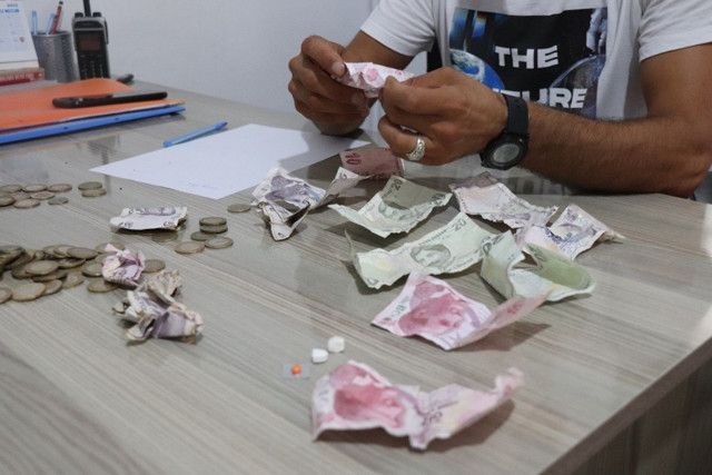 Düzce'de dilencinin oyunu şaşkına çevirdi! 'Verin eve kadar koşacağım' - Resim: 0