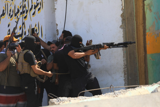 Sadr çağrı yaptı destekçileri hemen karşılık verdi! 'Batsın böyle devrim' - Resim: 3