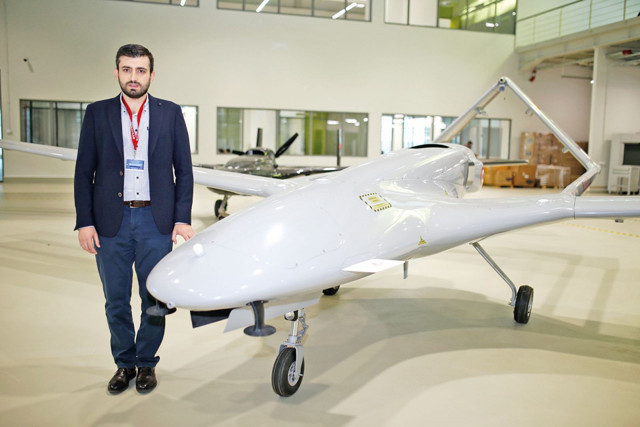 İtalyan gazete yazdı... Türkiye'ye övgü dolu sözler... Selçuk Bayraktar'a Elon Musk benzetmesi - Resim: 1