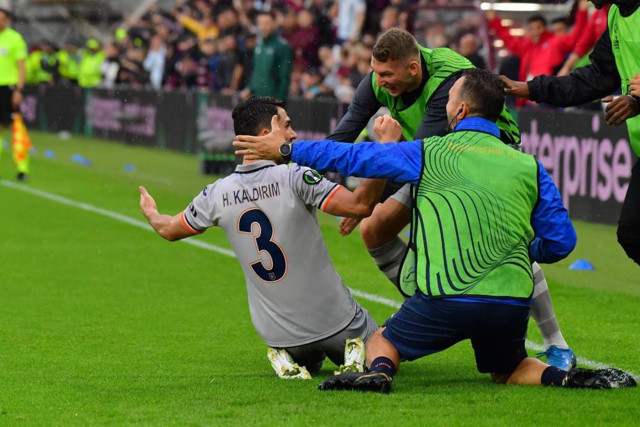 Başakşehir deplasmanda 3 puanı dört golle aldı! - Resim: 2