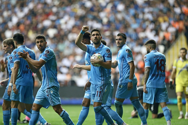 Adana Demirspor 3 puanı 3 golle aldı! Fırtına 90+4'te yıkıldı - Resim: 0