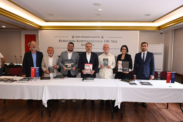 Bursa, Yunan işgalini tüm yönleriyle anlatan 4 yeni kitap kazandı - Resim: 1