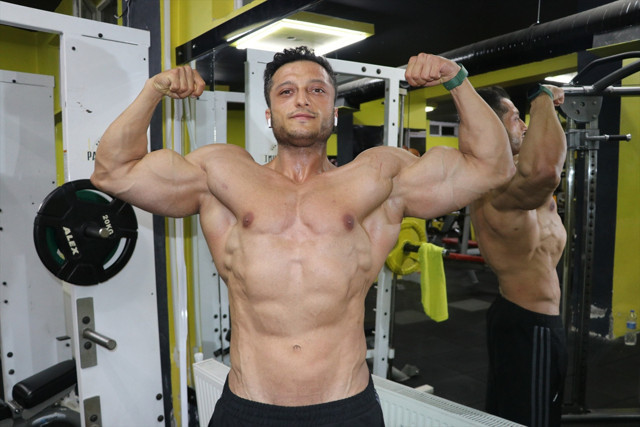 Batman'da doktorun ilgisi şaşırttı! Türkiye şampiyonasına hazırlanıyor gençlere tavsiye etti - Resim: 1