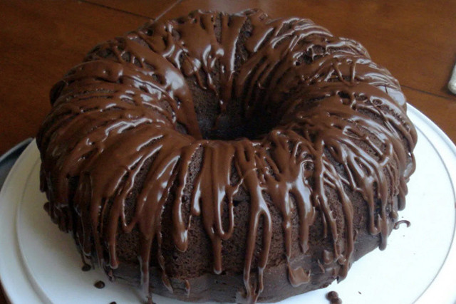 Çocuklar okuldan gelmeden hemen yapın şip şak çikolatalı kek tarifi - Resim: 0